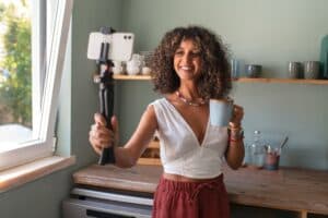 Profissionais do Marketing aumentarão parcerias com influenciadores Profissionais do Marketing aumentarão parcerias com influenciadores
